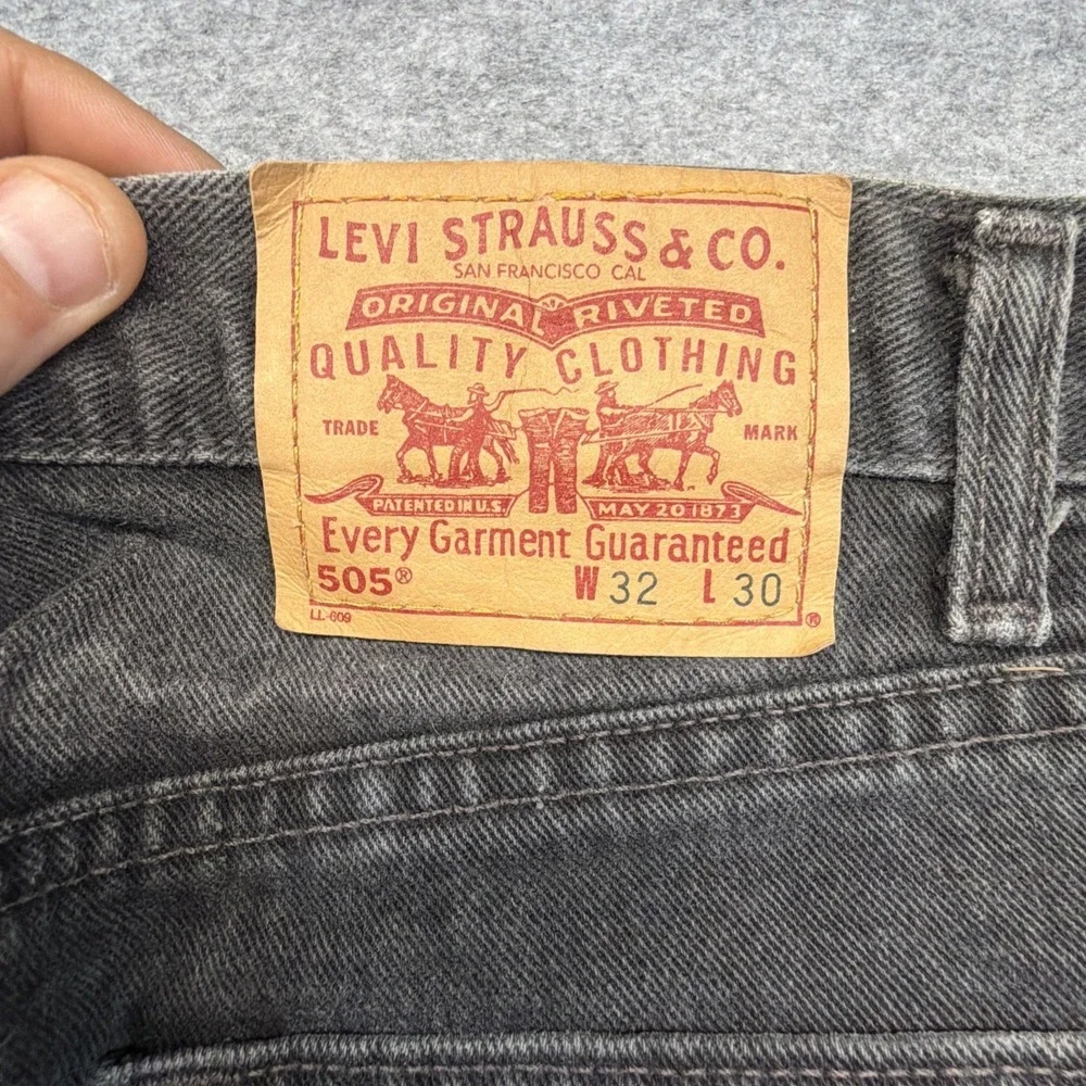 Vintage Levis 505 Black Straight Jeans Made in USA Mens 32x30 (Fits 32x28)
